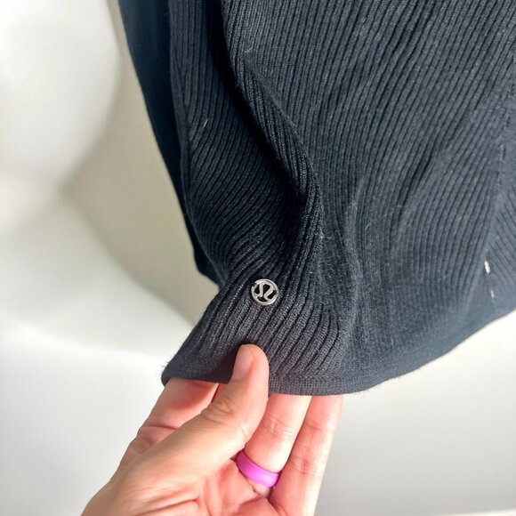 Lululemon Wrap It Up Cardigan Sweater in Black Athleisure Ribbed Oversized Sz 10 - Picture 6 of 6